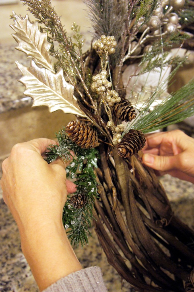 winter, woodland theme, winter woodland wreath, snow owls, snowflakes, diy, craft, wreath, our messy table