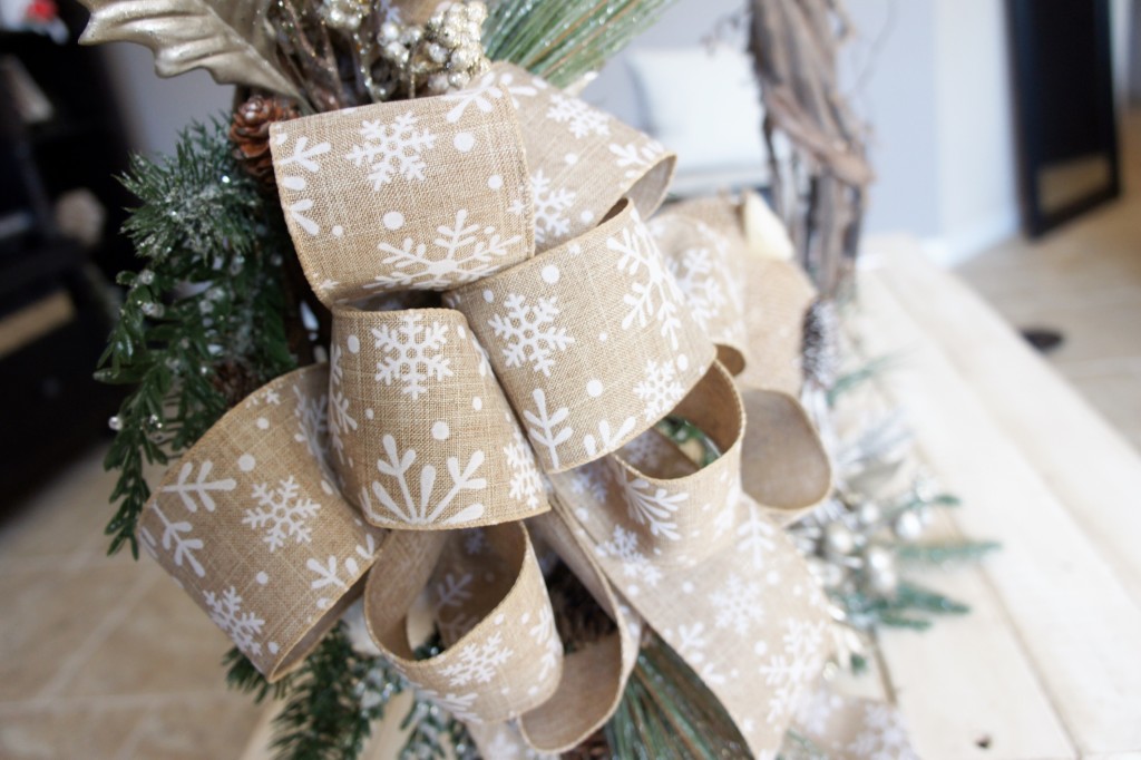 winter, woodland theme, winter woodland wreath, snow owls, snowflakes, diy, craft, wreath, our messy table