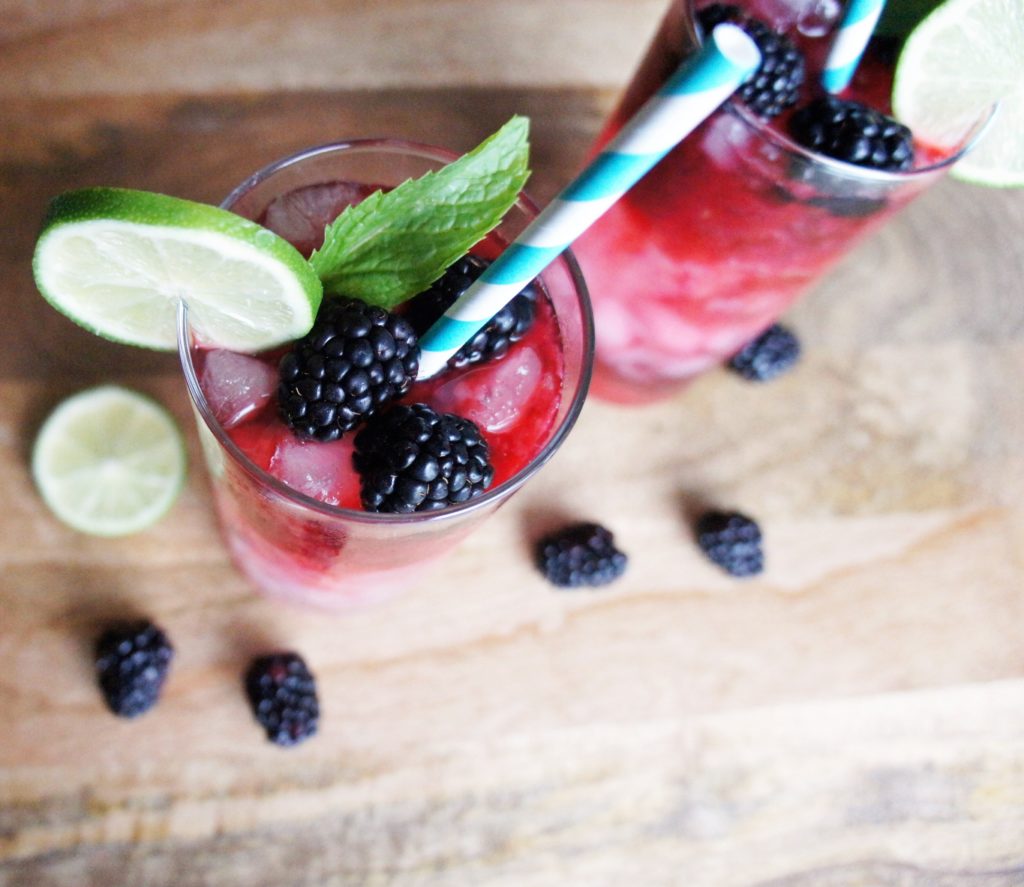 Blackberry Mojitos, happy hour, cocktail, mixed drink, mint, blackberries, HEB, omthappyhour, 