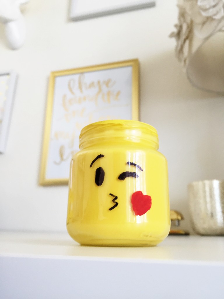Emoji mason jars, emoji, baby food jar crafts, crafts, diy, our messy table