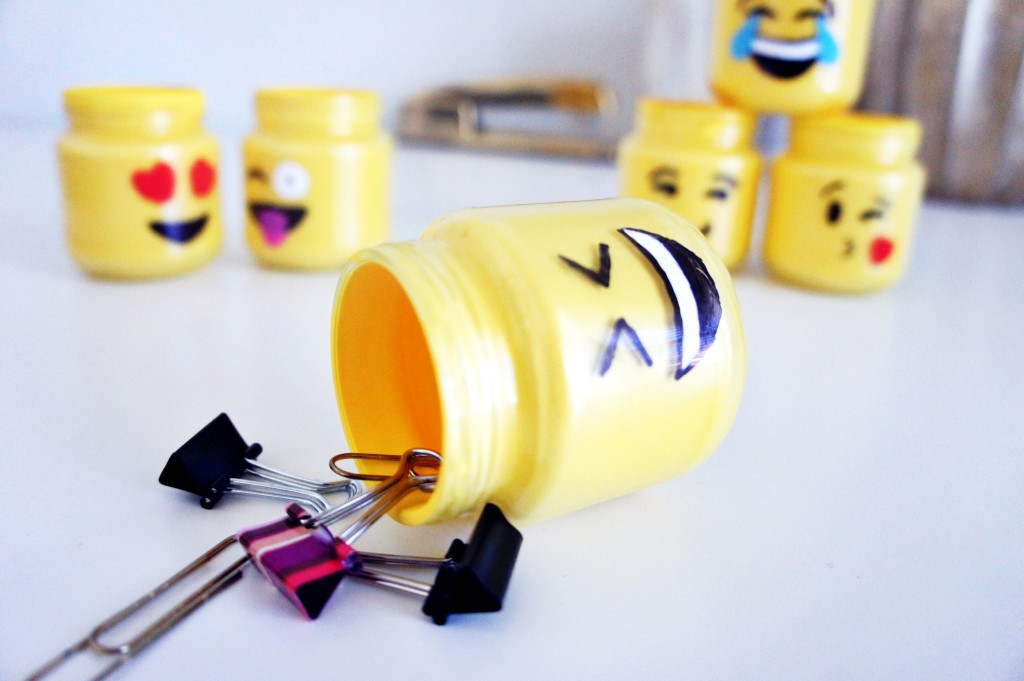 Emoji mason jars, emoji, baby food jar crafts, crafts, diy, our messy table