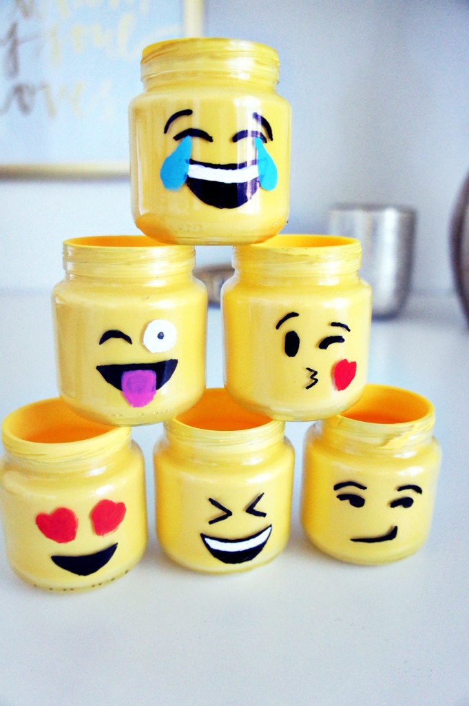 Emoji mason jars, emoji, baby food jar crafts, crafts, diy, our messy table