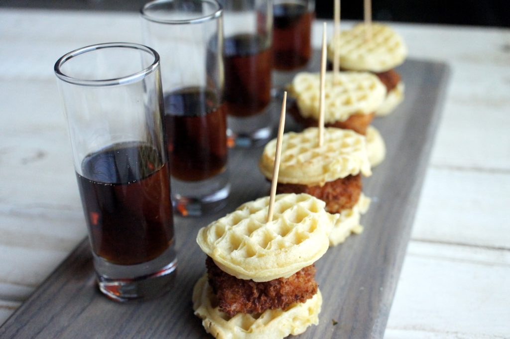 mini chicken and waffles with syrup shots, mini chicken and waffles, waffles, syrup, breakfast, brunch, finger food, party, entertaining, recipe, 