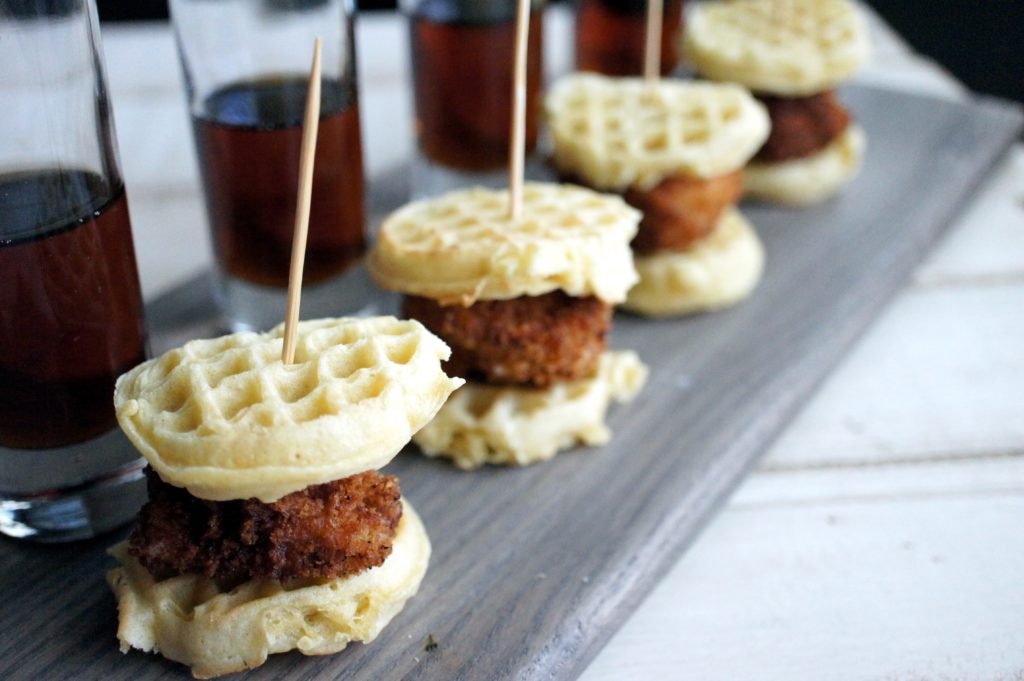 mini chicken and waffles with syrup shots, mini chicken and waffles, waffles, syrup, breakfast, brunch, finger food, party, entertaining, recipe, 