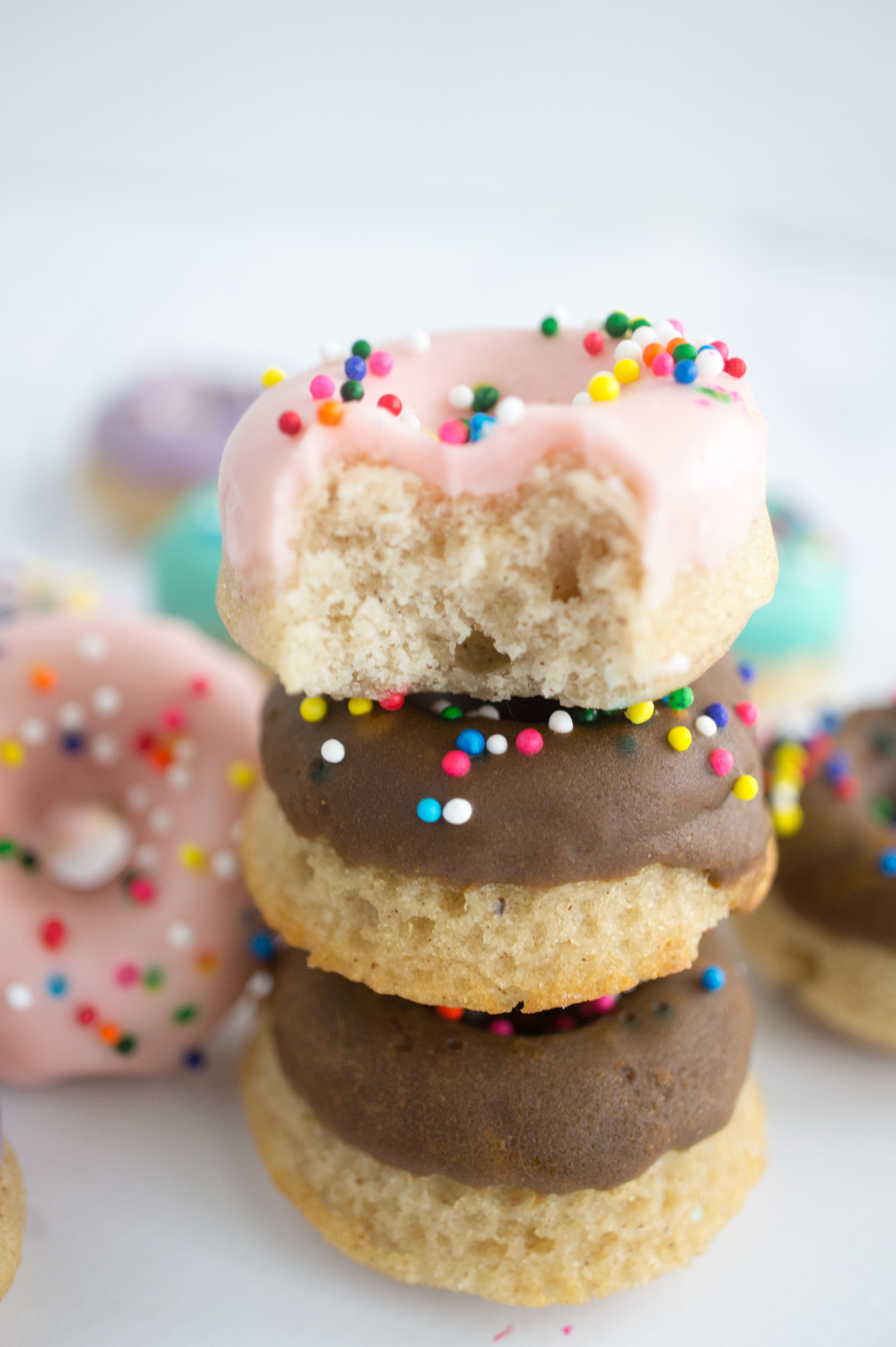 mini donut kabobs, donuts, mini donuts, cake donuts, brunch, recipe, dessert, sweet treats, 